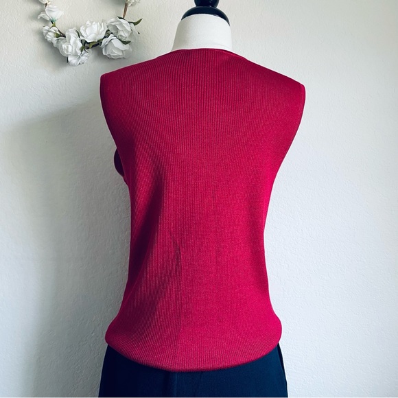 St. John Nautical Short Sleeve Blazer and St. John Red Knit Sleeveless Top SET - Picture 12 of 14